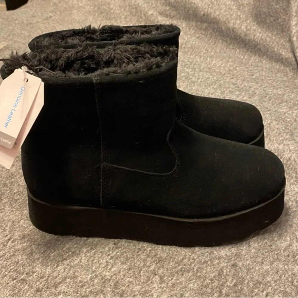 Time And Tru Shoes Boots Women’s Size 8 Wedge Chunky Black Booties Fur Lined New